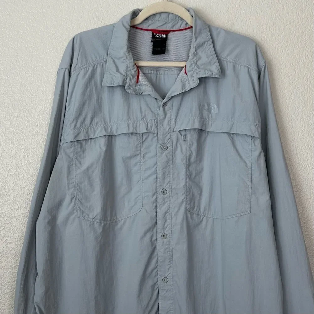 The North Face Men’s Light Gray Button Down Fishing Shirt, Size XXL